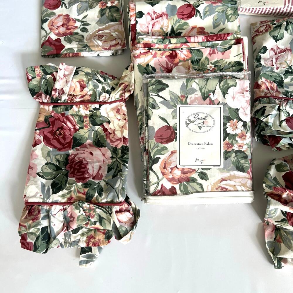 Croscill Arbor Rose complete bedding pillows and curtain set - Picture 15 of 16